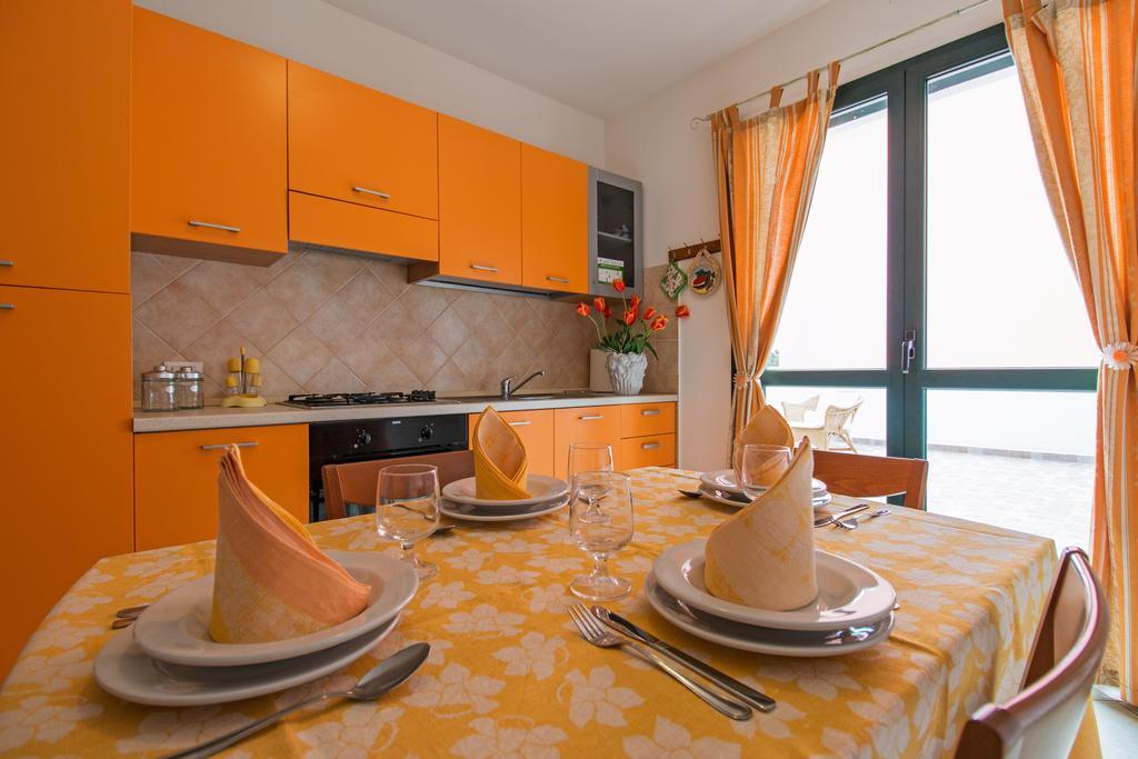 אורוסיי Residenza Maria Antonia - Private Apartment מראה חיצוני תמונה