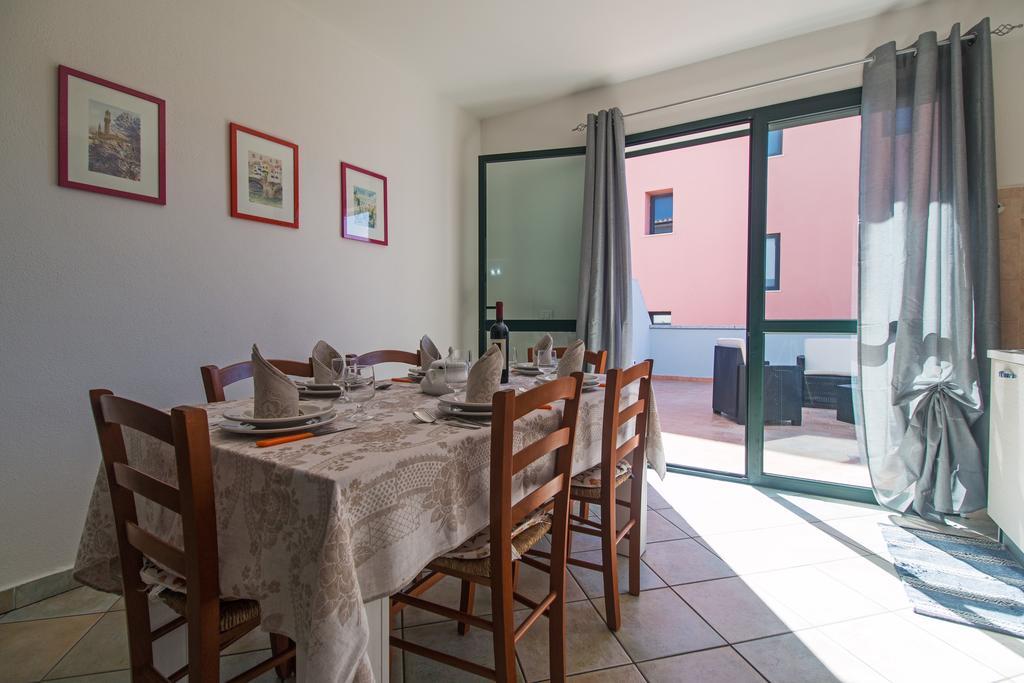 אורוסיי Residenza Maria Antonia - Private Apartment מראה חיצוני תמונה