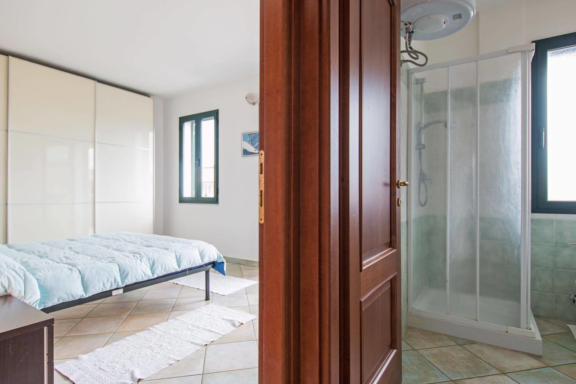 אורוסיי Residenza Maria Antonia - Private Apartment מראה חיצוני תמונה