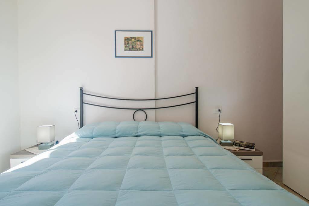 אורוסיי Residenza Maria Antonia - Private Apartment מראה חיצוני תמונה
